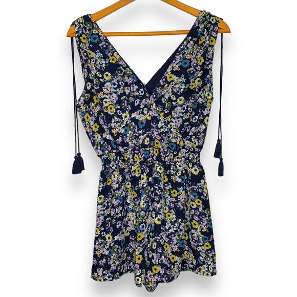 Cupcakes & Cashmere women's blue floral Meadow wrap style tassel romper Small - Picture 4 of 15